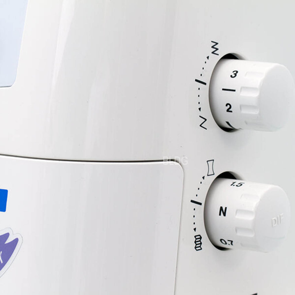 Juki Overlock MO-1000 mit Lufteinfädlung